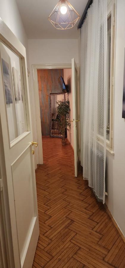 Red Clay Hilandarska Appartement Belgrado Buitenkant foto